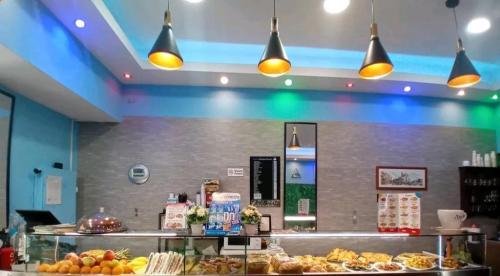 Halal Restaurant in Rome in Baltimore - Image 2