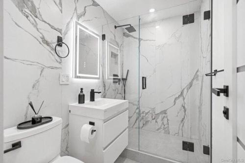 Halstead Ave Apt L, Harrison, Condo For Rent in White Plains - Image 1