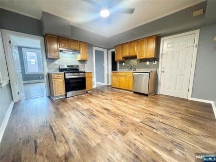 - Harrison Ave, Garfield, Home For Rent in Passaic - Image 1