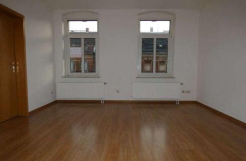 Helle 2-R Wohnung inkl. 2 Stellplätzen in Zwickau - Bild 1