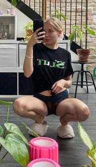 Hello! Down for some fun dms.. open in Douglas - Image 1