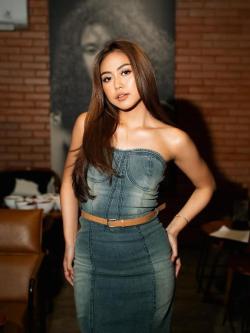 Hi dear I provide sex B2B and Nuru massage Incall or Outcall. in Serang - Image 1