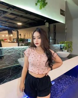 Hi dear i'm resti Open Service Massage Blowjob And Sex Service a in Makassar - Image 1