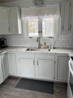 Holden Rd, South Kingstown, Home For Rent in Warwick - Image 1