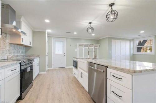 Home For Sale In Hampton, Virginia in Hampton - Image 1