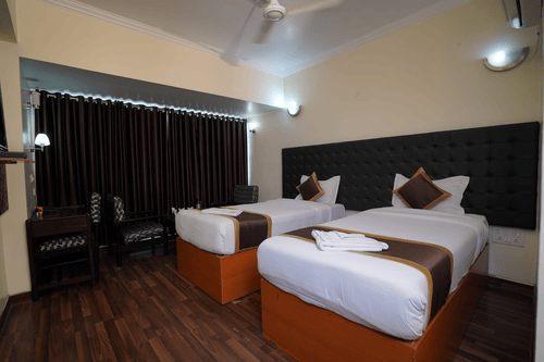Hotel Raj Hans International in Bhāgalpur - Image 1