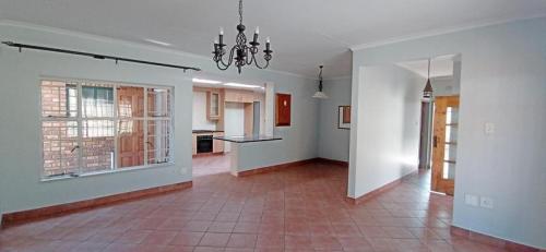 House 1088-ref-3582 for Rent in Rietondale, Pretoria in Pretoria - Image 1