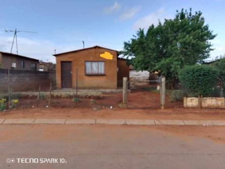 House 1863-ref-1944 for Sale in Rietvallei, Rietvallei in Plettenberg Bay - Image 1