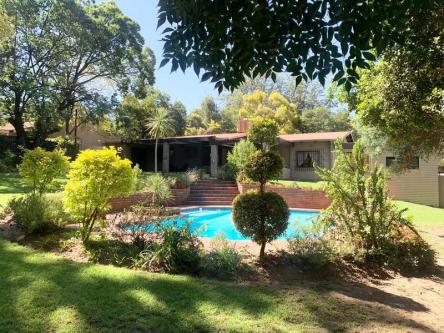 House 2383-ref-584 for Rent in Strathavon, Sandton in Sandton - Image 1
