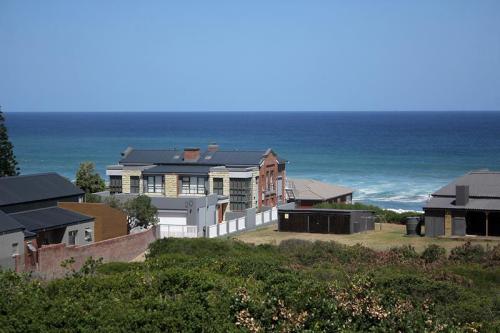 House 2819-ref-264 for Sale in Reebok, Reebok in Mossel Bay - Image 1