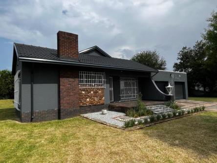 House 2897-ref-1546 for Sale in Elspark, Germiston in Boksburg - Image 1