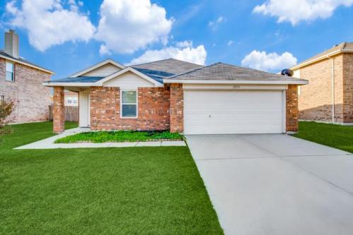House for Rent in Rhome, Texas, Ref# 201998049 in Grapevine - Image 1
