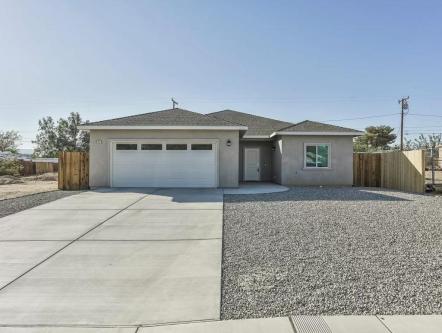 House for Rent in Ridgecrest, California, Ref# 202037095 in Lancaster - Image 1