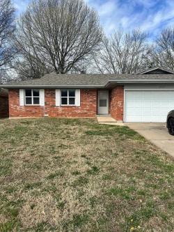 House for Rent in Springfield, Missouri, Ref# 202080854 in Springfield - Image 1