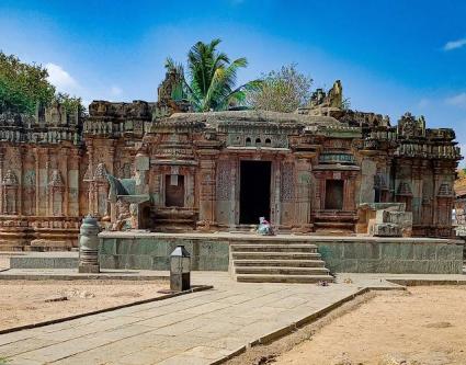 Hubli Car Rental in Hubli - Image 1