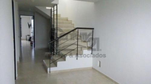 IMPECABLE CASA EN UBICACION PRIVILEGIADA en San Bernabé - Imagen 7