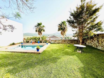 IMPRESIONANTE ÁTICO DE 2 DORMITORIOS CON PISCINA COMUNITARIA … en Algeciras - Imagen 1