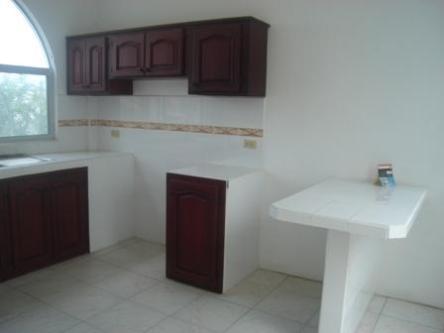 INMOBILIARIA ALARCÓN RENTA EXCELENTE DPTO. 3 DORMITORIOS, UMIÑA en Manta - Imagen 4