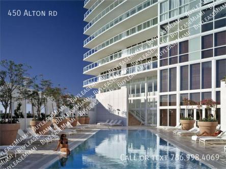 Icon in Miami Beach - Image 1