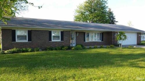 Illinois Rd, Fort Wayne, Home For Rent in Fort Wayne - Image 1