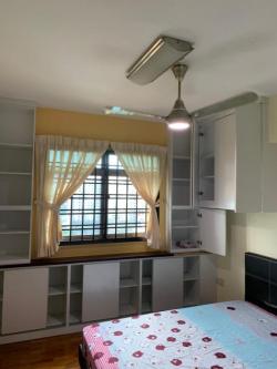 Immediately Available – Spacious Common Room in Premium Unit in Singapore - Image 3