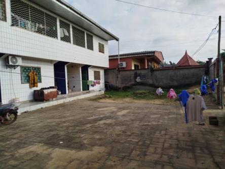 Immeuble à vendre logbaba à Douala - Photo 1