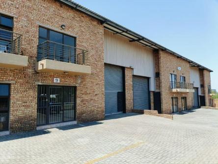 Industrial 2030-ref-17726 for Rent in Stormill, Roodepoort in Roodepoort - Image 1