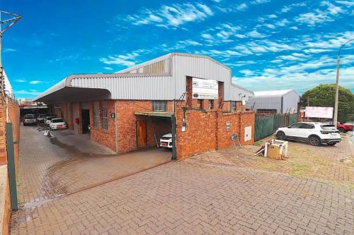 Industrial 2729-ref-520 for Rent in Laser Park, Roodepoort in Randburg - Image 1