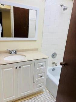 Inverrary Dr Apt M, Lauderhill, Home For Rent in Sunrise - Image 1