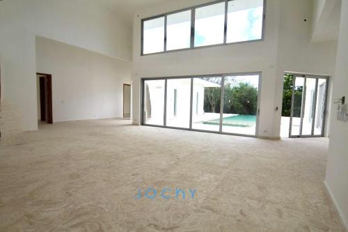Jochy Real Estate vende, villa en Casa de Campo, La Romana R.D en La Romana - Imagen 3