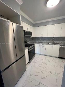 Johnson St, Hollywood, Home For Rent in Hollywood - Image 1