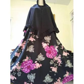 Jumbo Brocade Robe in George Town - Image 1