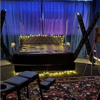 KINKY RICHMOND DUNGEON FETISH SESSIONS in Melbourne - Image 2