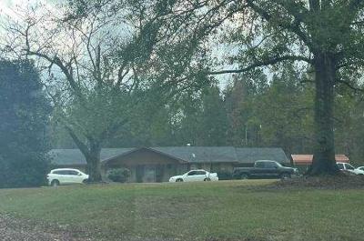 Kahnville Rd in Baton Rouge - Image 1
