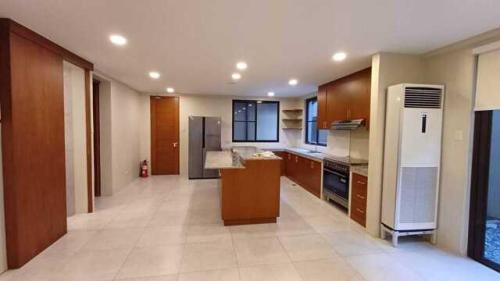 Katipunan, Quezon, House For Rent in Quiapo - Image 1