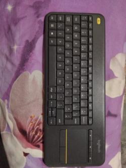 Keyboard Logitech K400 Plus in Okara - Image 2