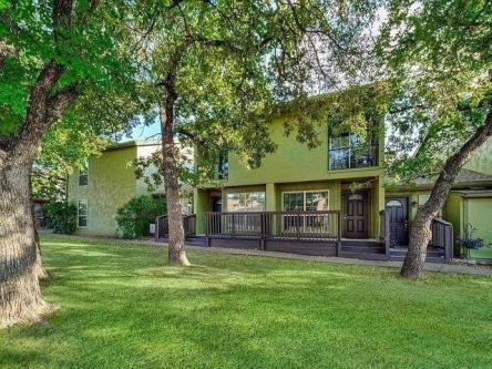 Kingswood Ct Unit,denton, Home For Rent in Denton - Image 1