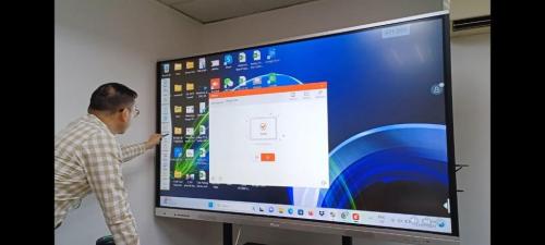 LED TV. Monitor 55' LED with Stand in Plain View - Image 5