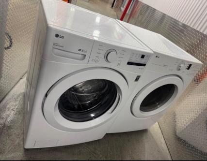 LG Front Load Washer & Dryer Set - White - Large Capacity in Oklahoma City - Image 5