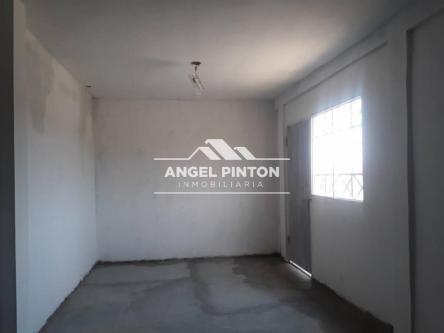 LOCAL COMERCIAL ALQUILER PIEDRAS DEL SOL MARACAIBO. API 1017 en Maracaibo - Imagen 1