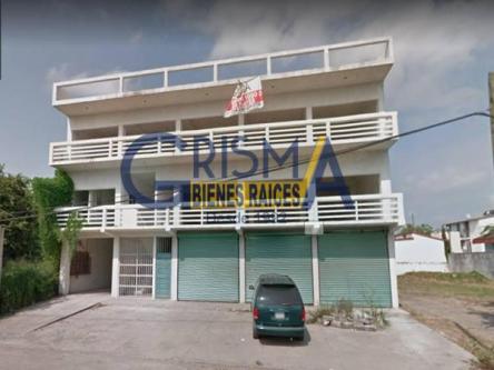 LOCAL COMERCIAL EN RENTA SOBRE ?VILA CAMACHO en Tuxpan - Imagen 1