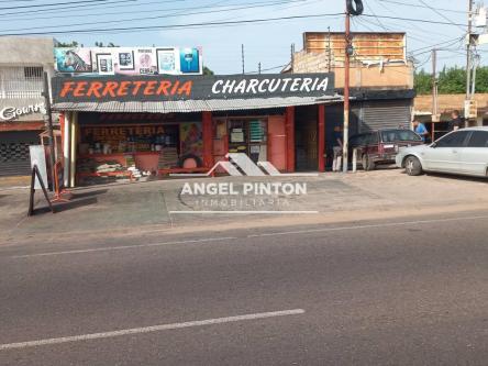LOCAL COMERCIAL VENTA CIRCUNVALACIÓN No. 2 MARACAIBO API 7263 en Maracaibo - Imagen 1