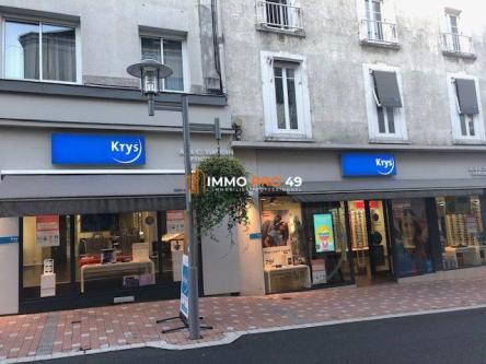 LOCAL COMMERCIAL à Cholet - Photo 1