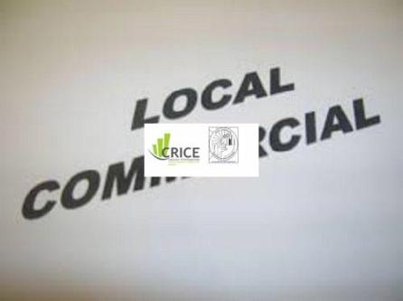 LOCAL COMMERCIAL à Saintes - Photo 1