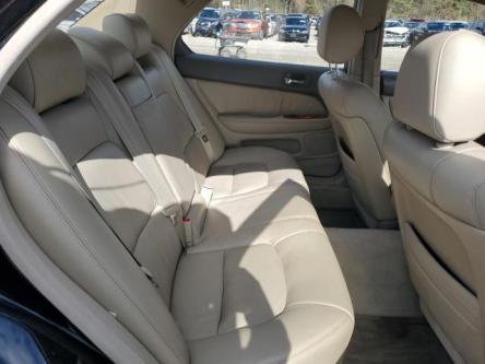 LUXURIOUS 2000 LEXUS LS 400 in Lagos - Image 7