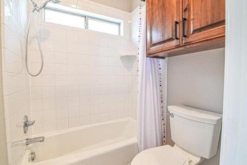 La Jolla Cv, Midland, Home For Rent in Midland - Image 1