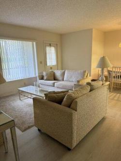 Lake Pine Cir Unit B, Greenacres, Condo For Rent in Boynton Beach - Image 1