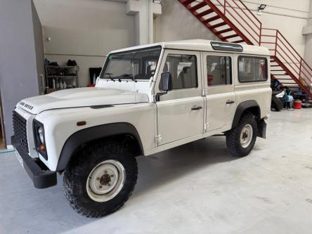 Land-Rover Defender 110 en Armilla - Imagen 1
