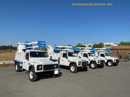 Land-Rover Defender 130 TD4 CESTA ELEVADORA en Córdoba - Imagen 1