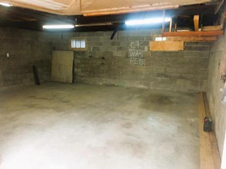 Large Detached Double Garage for Rent - Available Immediately in Newmarket - Image 4